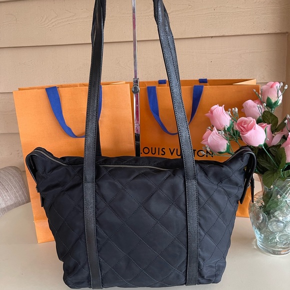 Prada shoulder bag🧳👜🖤 - Picture 2 of 13